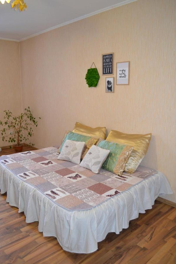 Квартира Двохкімнатна Фонтан Apartment Kamianets-Podilskyi Exterior photo